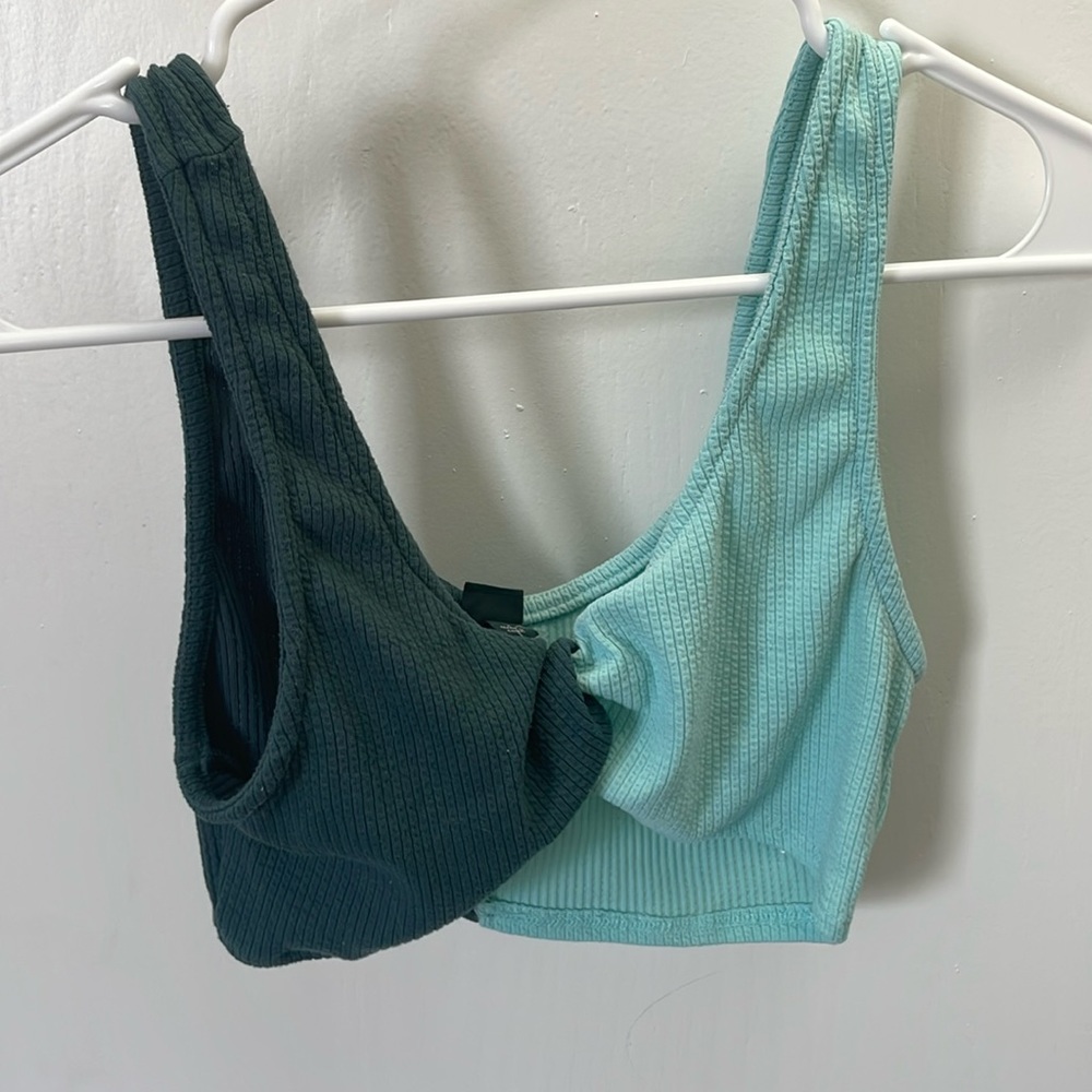 Wild Fable multi colored crop top!